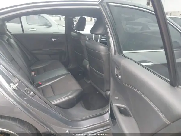 1HGCR2F57HA130186 2017 HONDA ACCORD - Image 8
