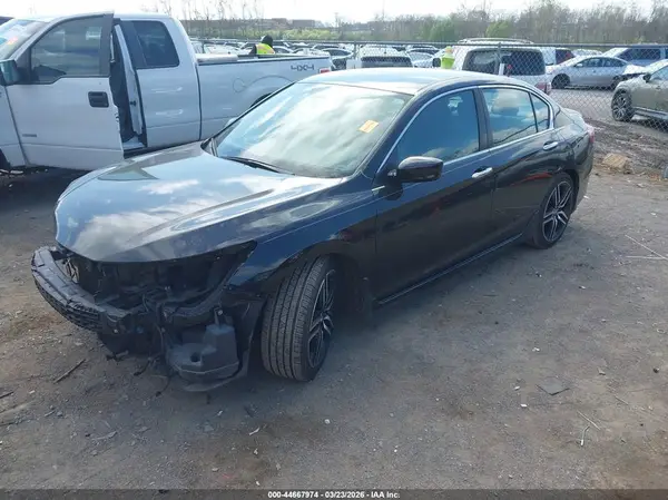 1HGCR2F57HA138935 2017 HONDA ACCORD - Image 2