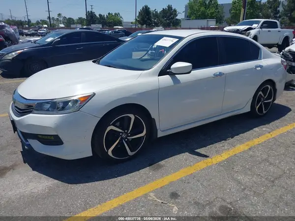 1HGCR2F57HA139809 2017 HONDA ACCORD - Image 2