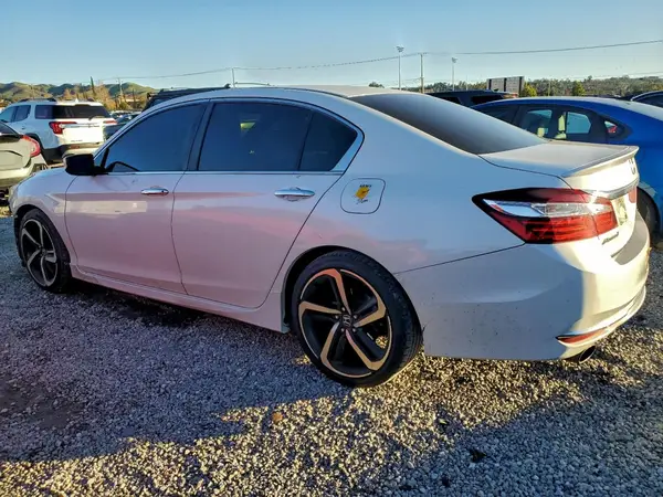 1HGCR2F57HA150194 2017 HONDA ACCORD - Image 2