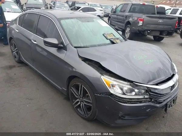 1HGCR2F57HA163611 2017 HONDA ACCORD - Image 1
