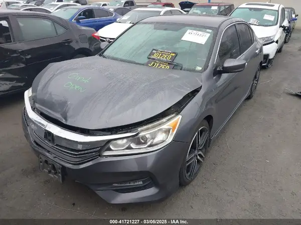 1HGCR2F57HA163611 2017 HONDA ACCORD - Image 2