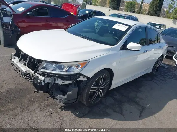 1HGCR2F57HA167285 2017 HONDA ACCORD - Image 2