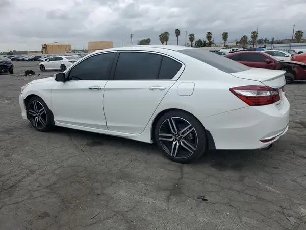 1HGCR2F57HA167304 2017 HONDA ACCORD - Image 2