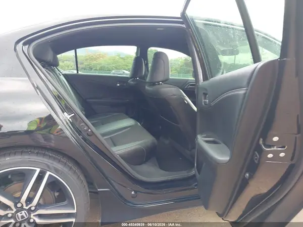 1HGCR2F57HA173751 2017 HONDA ACCORD - Image 8