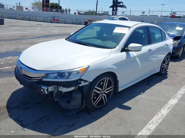 1HGCR2F57HA176102 2017 HONDA ACCORD - Image 2