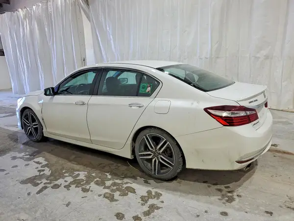 1HGCR2F57HA181106 2017 HONDA ACCORD - Image 2