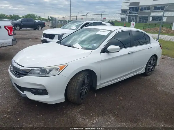 1HGCR2F57HA194289 2017 HONDA ACCORD - Image 2