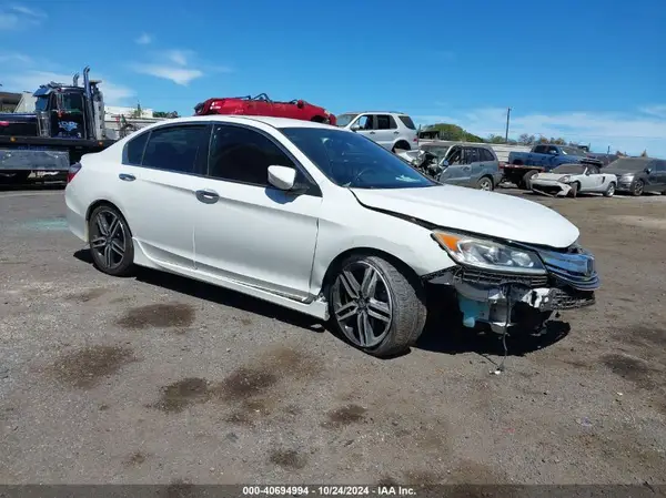 1HGCR2F57HA201709 2017 HONDA ACCORD - Image 1