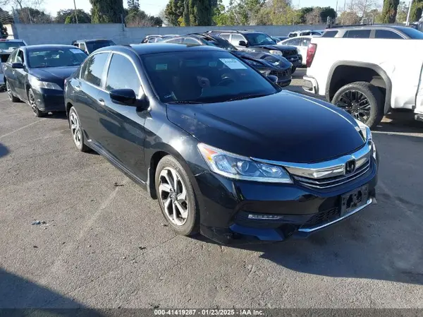1HGCR2F57HA205503 2017 HONDA ACCORD - Image 1