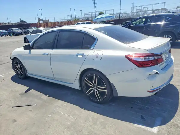 1HGCR2F57HA205808 2017 HONDA ACCORD - Image 2