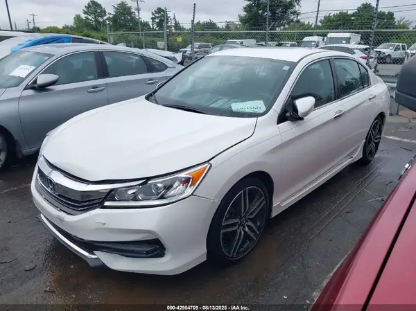 1HGCR2F57HA242714 2017 HONDA ACCORD - Image 2