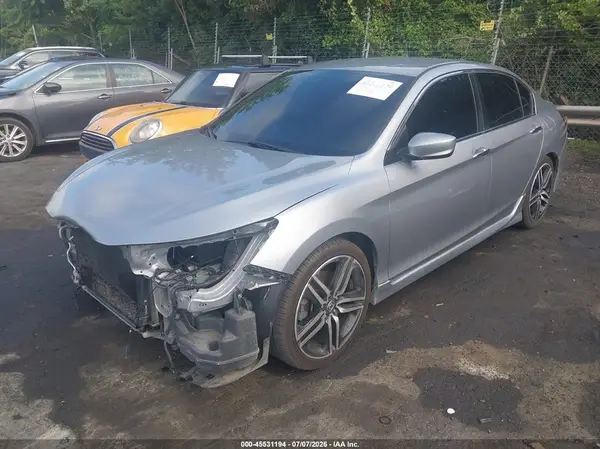 1HGCR2F57HA270481 2017 HONDA ACCORD - Image 2