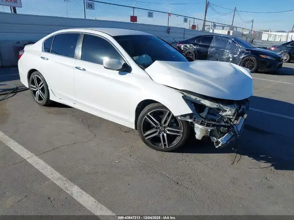 1HGCR2F57HA286874 2017 HONDA ACCORD - Image 1