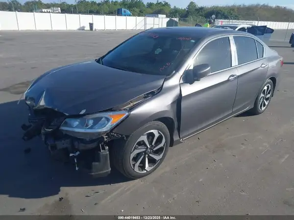1HGCR2F57HA287409 2017 HONDA ACCORD - Image 2