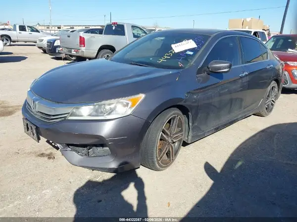 1HGCR2F57HA297891 2017 HONDA ACCORD - Image 2