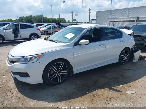 1HGCR2F57HA304130 2017 HONDA ACCORD - Image 2