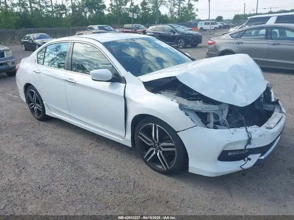 1HGCR2F57HA304161 2017 HONDA ACCORD - Image 1
