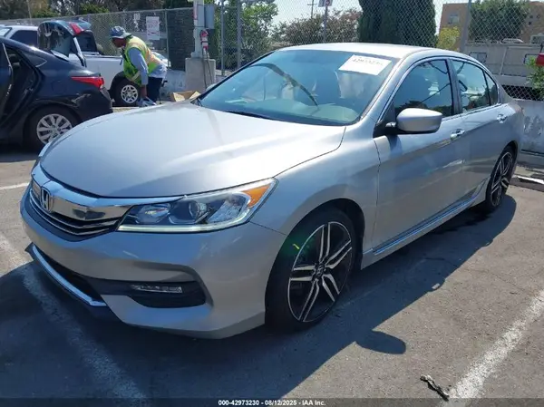 1HGCR2F57HA308355 2017 HONDA ACCORD - Image 2