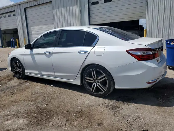 1HGCR2F58GA015918 2016 HONDA ACCORD - Image 2