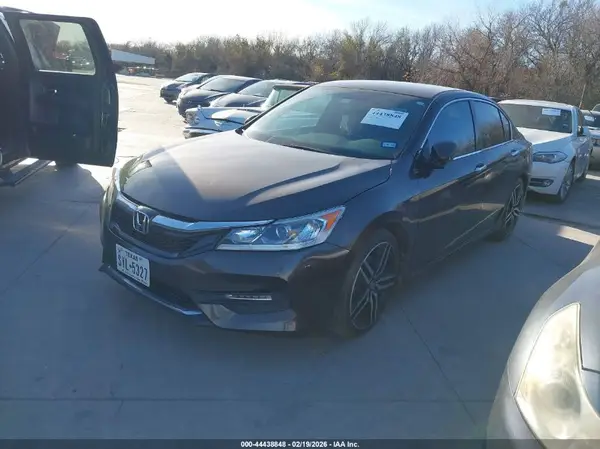 1HGCR2F58GA048806 2016 HONDA ACCORD - Image 2