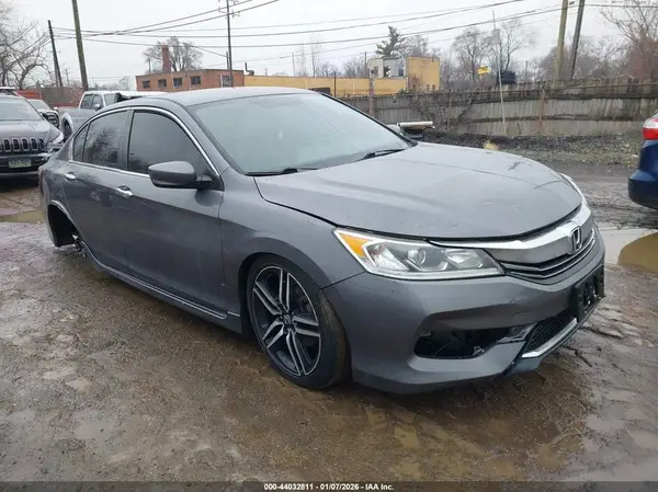 1HGCR2F58GA058574 2016 HONDA ACCORD - Image 1