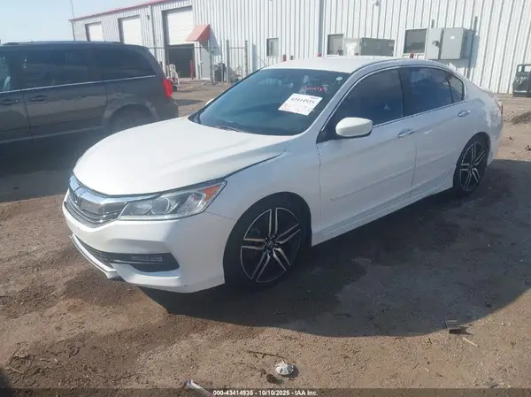 1HGCR2F58GA072264 2016 HONDA ACCORD - Image 2
