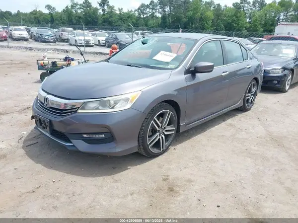 1HGCR2F58GA076752 2016 HONDA ACCORD - Image 2