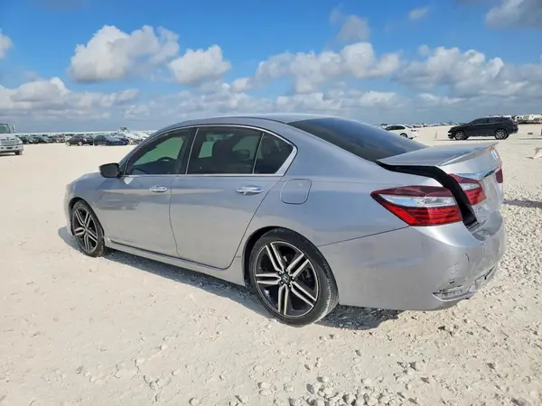 1HGCR2F58HA023339 2017 HONDA ACCORD - Image 2