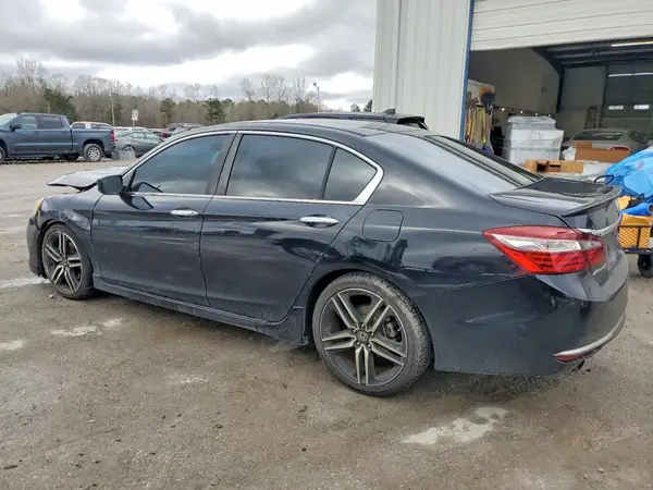 1HGCR2F58HA026256 2017 HONDA ACCORD - Image 2