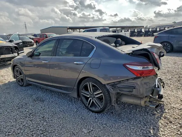 1HGCR2F58HA031666 2017 HONDA ACCORD - Image 2