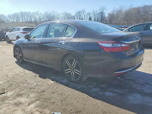 1HGCR2F58HA035216 2017 HONDA ACCORD - Image 2