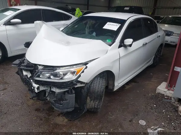 1HGCR2F58HA035295 2017 HONDA ACCORD - Image 2