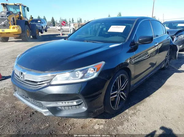 1HGCR2F58HA053411 2017 HONDA ACCORD - Image 2