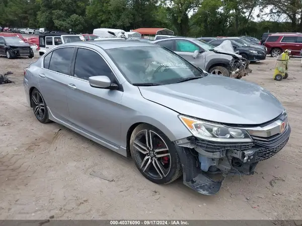 1HGCR2F58HA061539 2017 HONDA ACCORD - Image 1