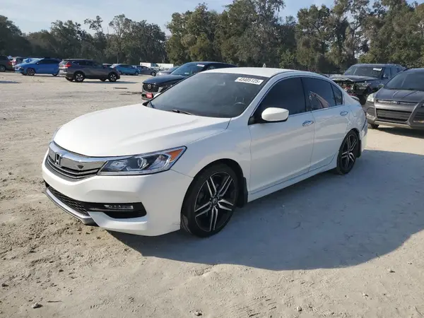 1HGCR2F58HA066854 2017 HONDA ACCORD - Image 1