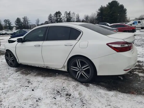 1HGCR2F58HA071374 2017 HONDA ACCORD - Image 2