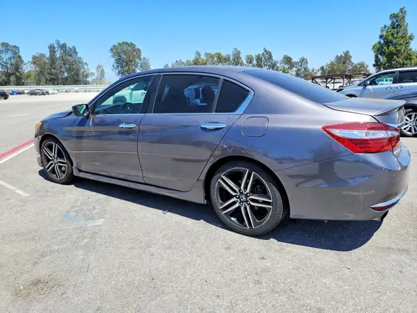 1HGCR2F58HA073612 2017 HONDA ACCORD - Image 2