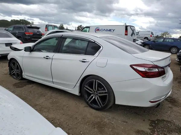 1HGCR2F58HA076462 2017 HONDA ACCORD - Image 2