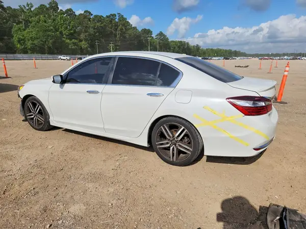 1HGCR2F58HA084691 2017 HONDA ACCORD - Image 2