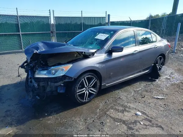 1HGCR2F58HA088224 2017 HONDA ACCORD - Image 2