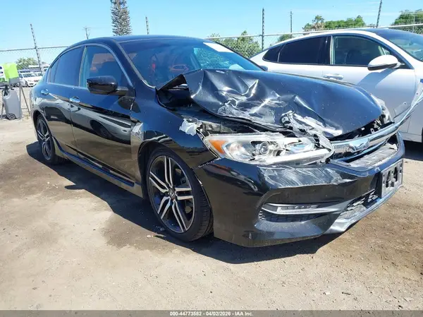 1HGCR2F58HA091138 2017 HONDA ACCORD - Image 1