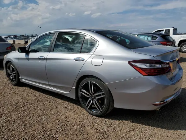 1HGCR2F58HA095691 2017 HONDA ACCORD - Image 2