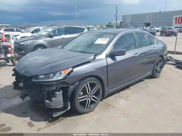 1HGCR2F58HA103983 2017 HONDA ACCORD - Image 2