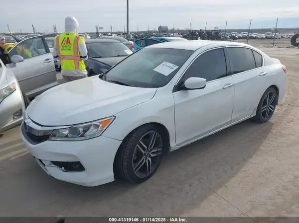 1HGCR2F58HA106849 2017 HONDA ACCORD - Image 2