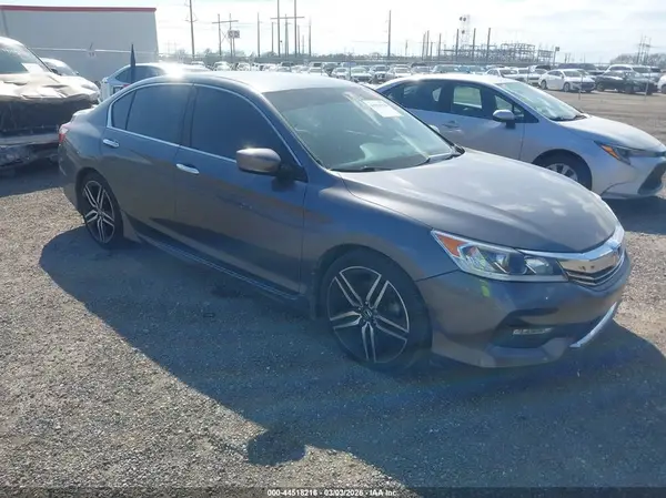 1HGCR2F58HA133808 2017 HONDA ACCORD - Image 1