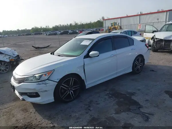 1HGCR2F58HA138524 2017 HONDA ACCORD - Image 2
