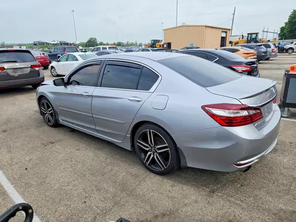1HGCR2F58HA139849 2017 HONDA ACCORD - Image 2