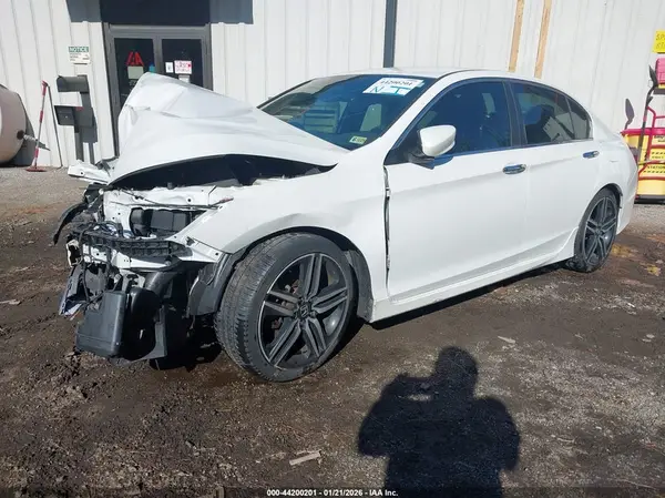 1HGCR2F58HA140984 2017 HONDA ACCORD - Image 2