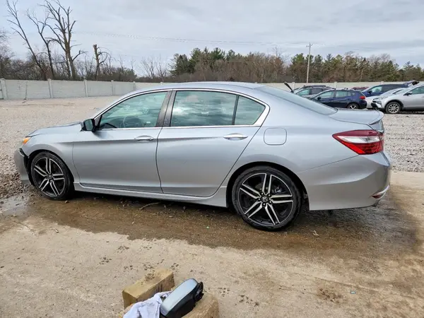 1HGCR2F58HA145733 2017 HONDA ACCORD - Image 2